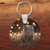 Brown Baby Wombat on Brown Bokeh Bliss, Schlüsselanhänger (Vorderseite)