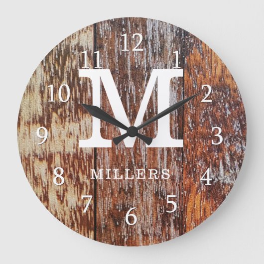 Brown Barn Wood Farmhouse Monogram Große Wanduhr (Vorderseite)