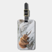 Brown Bear Catches Red Salmon Gepäckanhänger (Vorderseite vertikal)