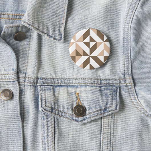 Brown Beige Geometric Cube Pattern Button (Beispiel)