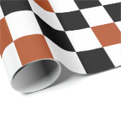 Brown Black White Checkered Pattern Design  Geschenkpapier (Rolleneckpunkt)