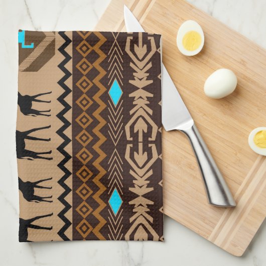 Brown Blue & Beige African Pattern & Giraffe Handtuch (Viertel Falte)