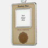 Brown Blume Ribbon Tmpl (V-O) von Kenneth Yoncich Rahmen-Ornament Silber (Links)