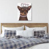 Brown Chihuahua und Tiara Leinwanddruck (Insitu (Schlafzimmer))