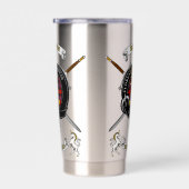 Brown Clan Badge Tartan & Swords Thermobecher (Rechts)