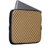 Brown Classic Checkerboard von Shirley Taylor Laptopschutzhülle (Vorne Rechts)