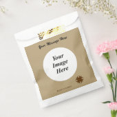 Brown Clover Ribbon Template von Kenneth Yoncich Geschenktütchen (Versiegelt)