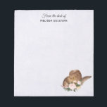 Brown Cowgirl Hut mit rosa Blume Notizblock<br><div class="desc">Personalisiertes Notizblock mit einem niedlichen Design in Aquarellfarben mit einem braunen Cowgirl-Hut mit einem Strauß rosa Blume auf der Spitze.</div>