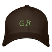 Brown Embroidered Cap with Personalized Initials  Bestickte Baseballkappe (Vorderseite)