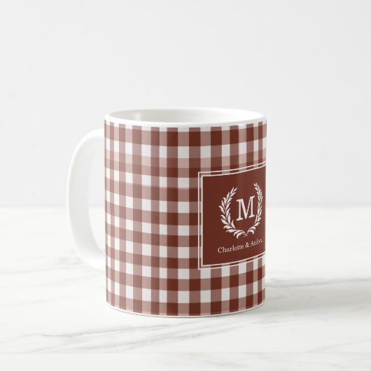 Brown Gingham Monogram Wappen Custom Kaffeetasse (Vorderseite Links)