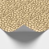 Brown Giraffe Pattern – Minimal Animal Print Geschenkpapier (Ecke)