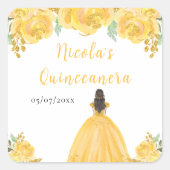 Brown Hair Princess Gold Floral Quinceanera Quadratischer Aufkleber (Vorderseite)