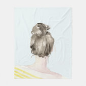 Brown Hair Top Knot Bun Fleecedecke (Vorderseite)