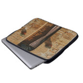 BROWN HOLZTÜR AUF BROWN BRICK WALL LAPTOPSCHUTZHÜLLE (Vorne Knopf)