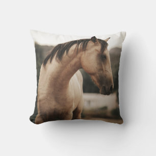BROWN HORSE KISSEN