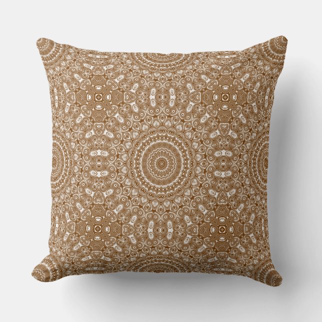 Brown Mandala Geometric Pattern Kissen (Vorderseite)