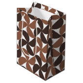 Brown Mid Century Modern Pattern Mittlere Geschenktüte (Vorderseite Schrägansicht)