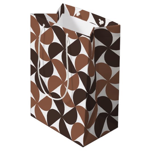 Brown Mid Century Modern Pattern Mittlere Geschenktüte (Rückseite Schrägansicht)