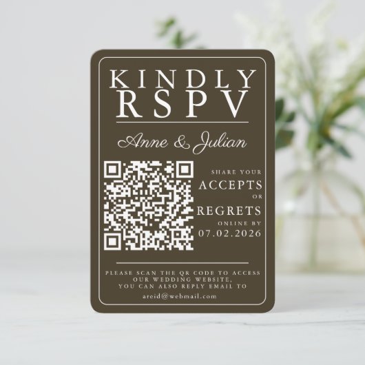 Brown Modern Photo RSVP Insert QR Code (Stehend Vorderseite)