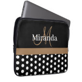 Brown Monogram Schwarz-weiß Polka Dot Laptopschutzhülle (Vorne Rechts)