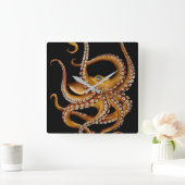Brown Octopus Blue Eye Black Art Quadratische Wanduhr (Zuhause)