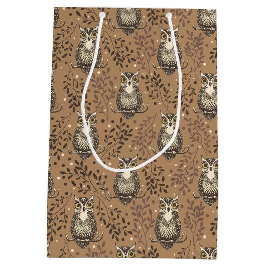 Brown Owl Illustriert Woodland Muster Mittlere Geschenktüte (Rückseite)