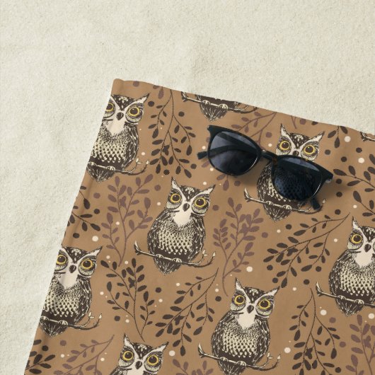 Brown Owl Illustriert Woodland Muster Strandtuch (Beispiel)