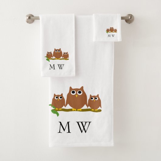 Brown Owls Design Monogrammed Badhandtuch Set (Insitu)