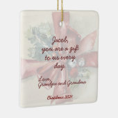 Brown Paper Package with Red & Cream Extravagant B Keramikornament (Rechts)