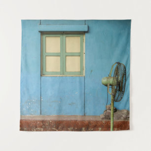 BROWN PEDESTAL FAN WANDTEPPICH
