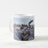 Brown Pelican Landung am Pelican Point, Alabama Kaffeetasse (Vorderseite Links)