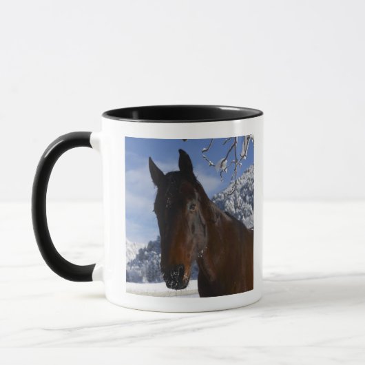 Brown-Pferd im Winter Tasse (Links)