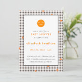 Brown Plaid & Orange Dots Baby Shower Invitation Einladung (Stehend Vorderseite)
