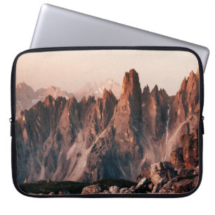 BROWN ROCK FORMATION WÄHREND DES TAGES LAPTOPSCHUTZHÜLLE