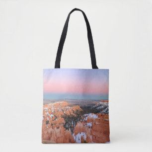 BROWN ROCKY BERG UNTER BLAUEM HIMMEL TASCHE