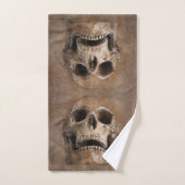 Brown-Schmutz-Schlamm-Wand mit dem Schädel Badhandtuch Set (Handtuch)