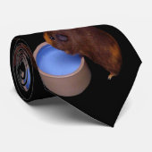 Brown Thirsty Guinea Pig Krawatte (Gerollt)