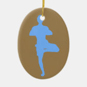Brown und blaue Yoga-Baum-Pose Keramikornament (Vorne)