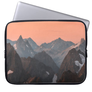BROWN UND WEISSE BERGE UNTER ORANGE SKY LAPTOPSCHUTZHÜLLE