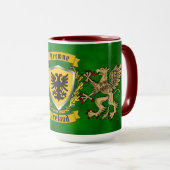Browne Irish Shield & Griffins Personalisiert Tasse (VorderseiteRechts)