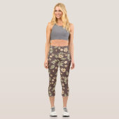 Brrown Whimsy Retro Floral  Capri Leggings (Vorderseite)