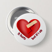 Brüchendes Herz geheilt mit Pflaster und Zitat zum Button (Vorne & Hinten)