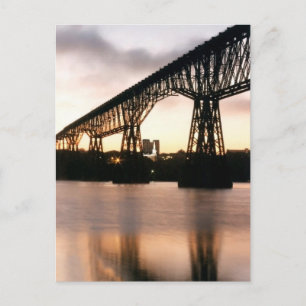 Brücke bei Morgendämmerung Postkarte