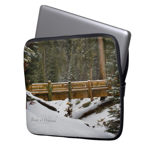 Brücke bei Wuksachi Laptopschutzhülle (Vorderseite Links)