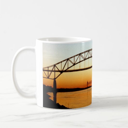 Brücke Cape Cods Bourne Kaffeetasse (Links)