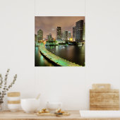 Brücke führt über die Wasserstraße ins Zentrum von Poster (Küche)