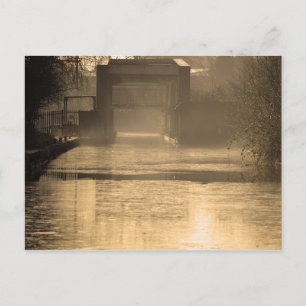 Brücke in Morgensonne und Nebel Postkarte