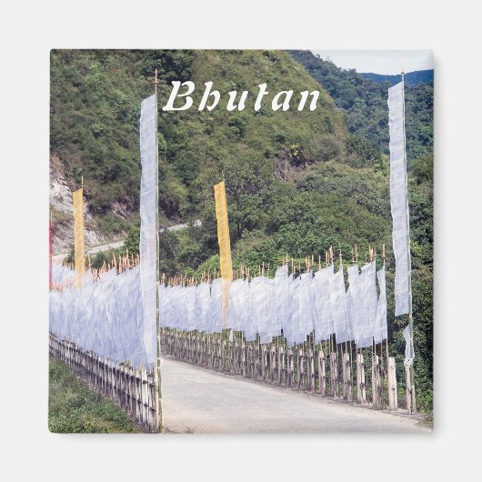 Brücke mit buddhistischen Gebetsfahnen - Bhutan Magnet (Vorne)