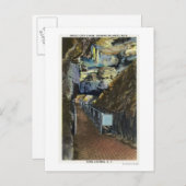 Brücke über Chasm mit ausgewogenem Felsen Postkarte (Vorne/Hinten)