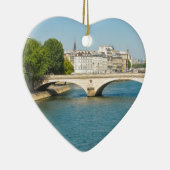 Brücke über dem Fluss die Seine in Paris, Keramikornament (Rechts)